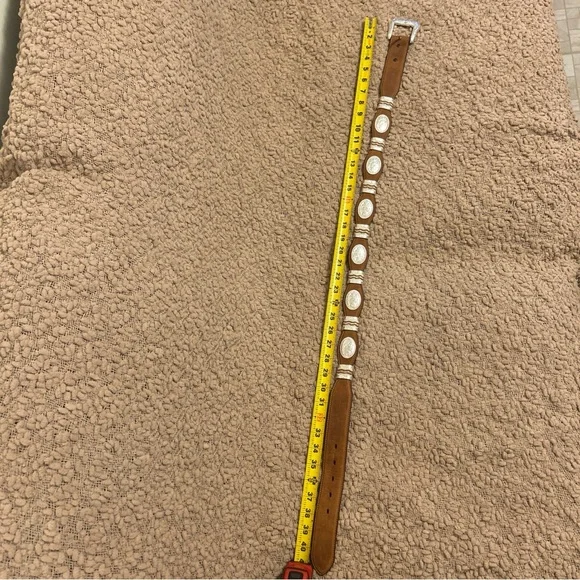 Leegin Leather Products Mens Oiled Scalloped Belt 34 Brown - Picture 4 of 16